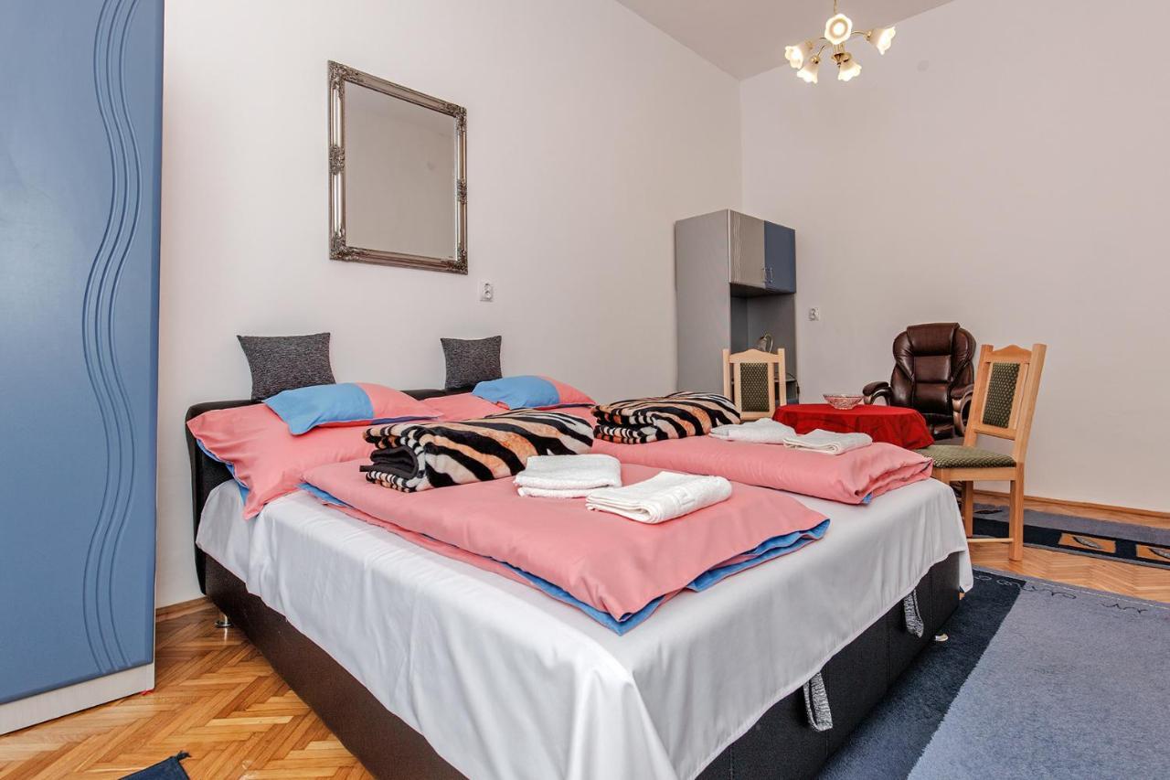 Arany Csillag Apartman Eger Exteriör bild