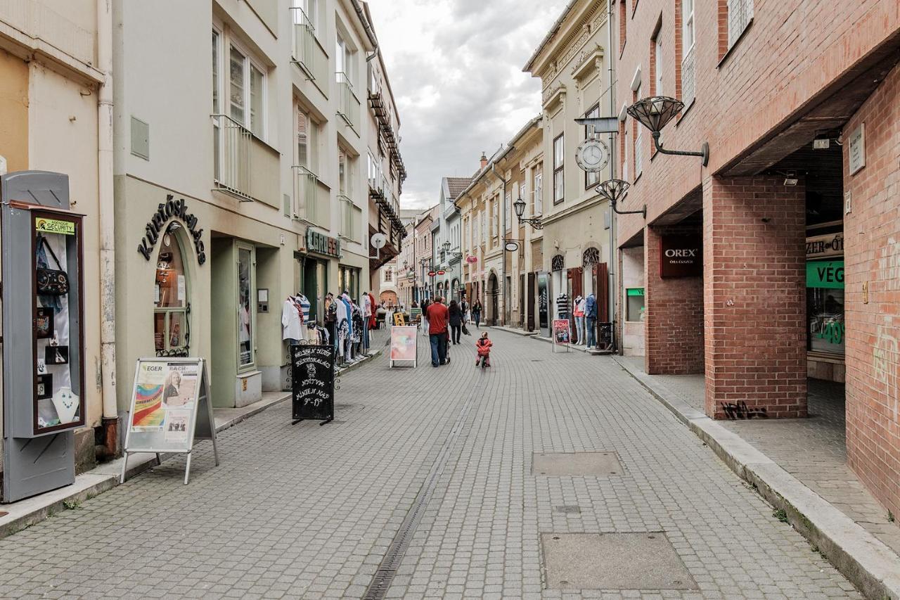 Arany Csillag Apartman Lägenhet Eger Exteriör bild