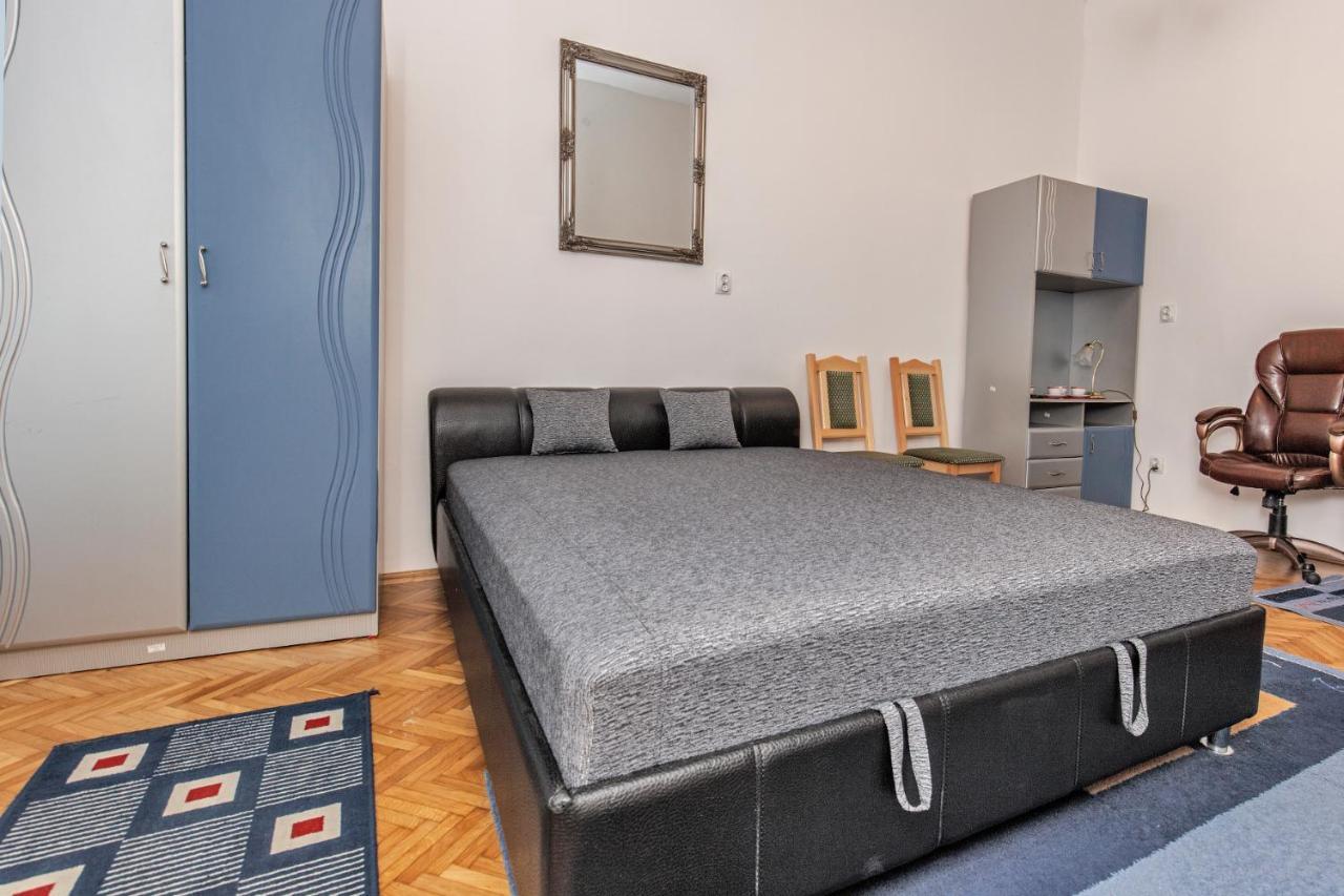 Arany Csillag Apartman Eger Exteriör bild